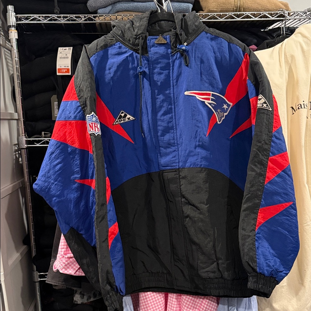 Vintage Apex New England Patriots NFL Team Logo Shark Tooth Jacket -